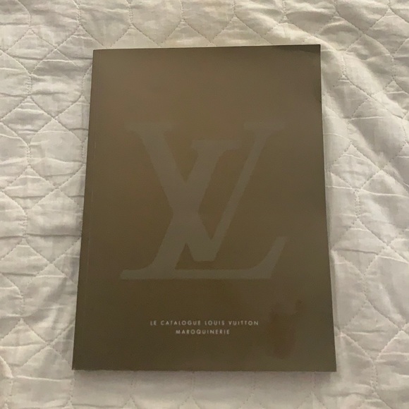 Authentic Vintage 2004 Louis Vuitton Catalogue - Picture 1 of 9
